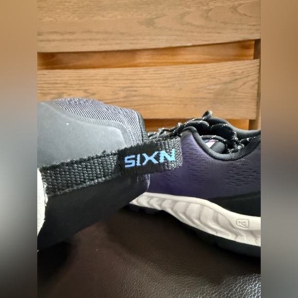 Keen Women's NXIS Speed hiking shoes in a purple colorway size 8.5 - Picture 11 of 11